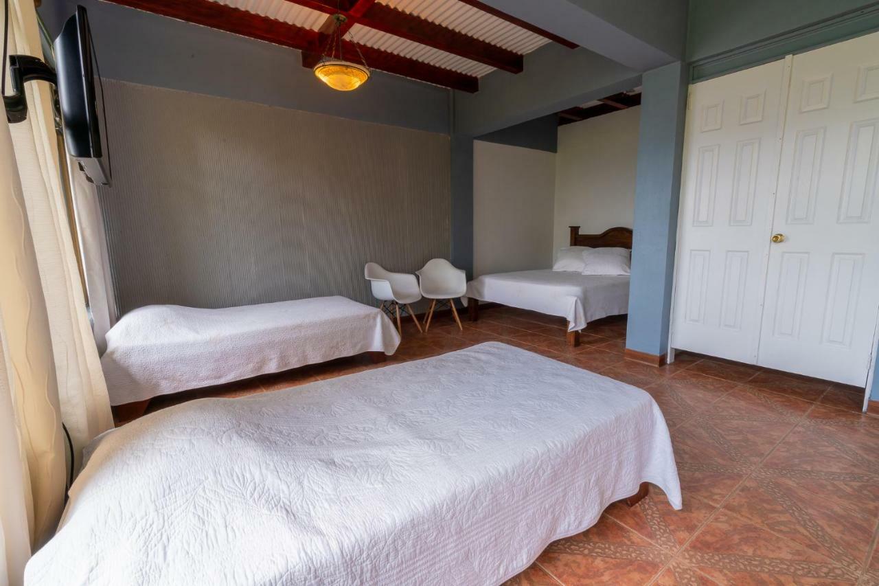 טוריאלבה Ladera Hotel מראה חיצוני תמונה